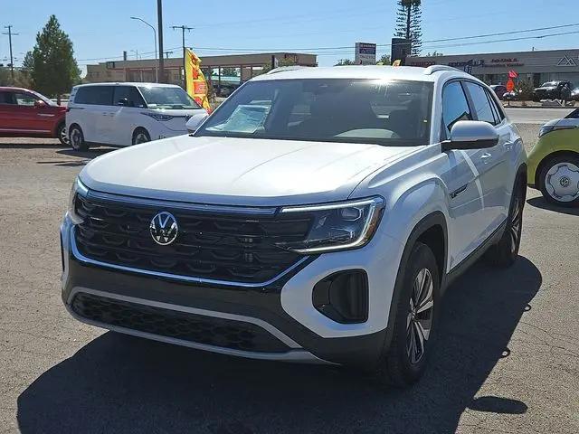 2026 Volkswagen Atlas Cross Sport SE