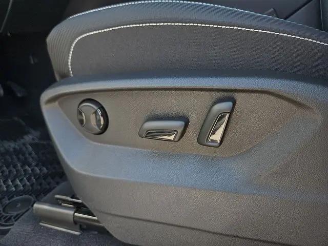 2026 Volkswagen Atlas Cross Sport SE