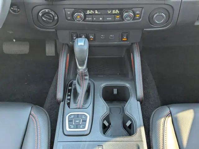 2026 Nissan Frontier Crew Cab PRO-4X 4x4