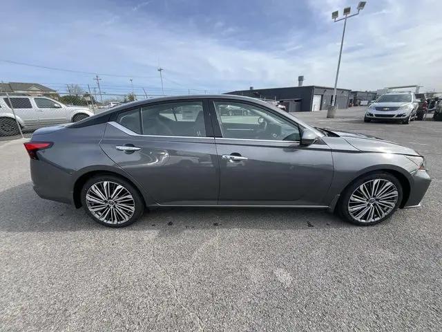 2025 Nissan Altima SL FWD
