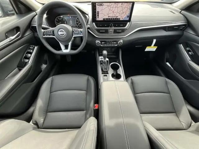 2025 Nissan Altima SL FWD