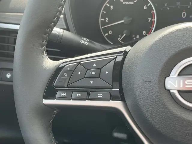 2025 Nissan Altima SL FWD