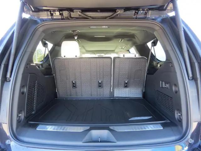 2026 Chevrolet Suburban Premier, RWD