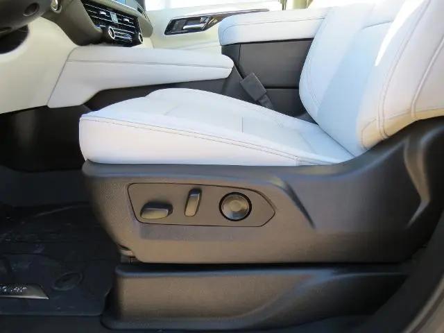 2026 Chevrolet Suburban Premier, RWD