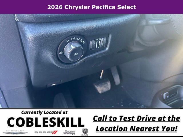 2026 Chrysler Pacifica Select