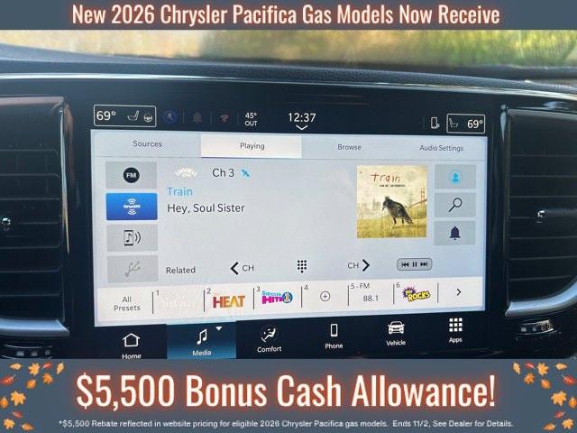 2026 Chrysler Pacifica Select