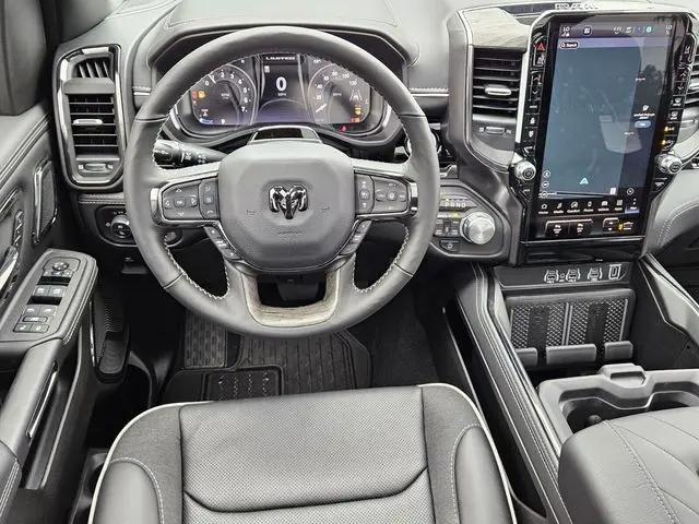 2025 Ram 1500 Limited Crew Cab 4x4 5'7" Box