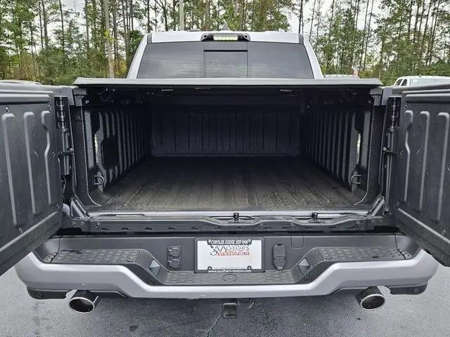 2025 Ram 1500 Limited Crew Cab 4x4 5'7" Box