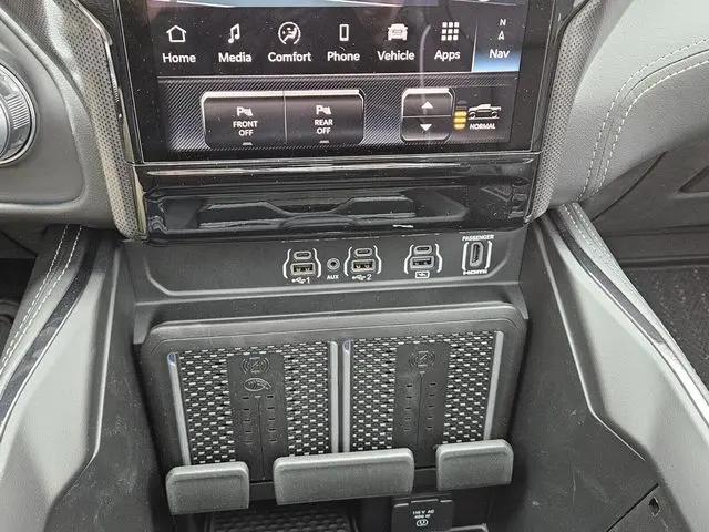 2025 Ram 1500 Limited Crew Cab 4x4 5'7" Box
