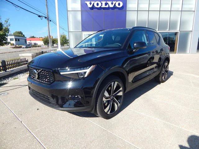 2026 Volvo XC40 B5 Ultra