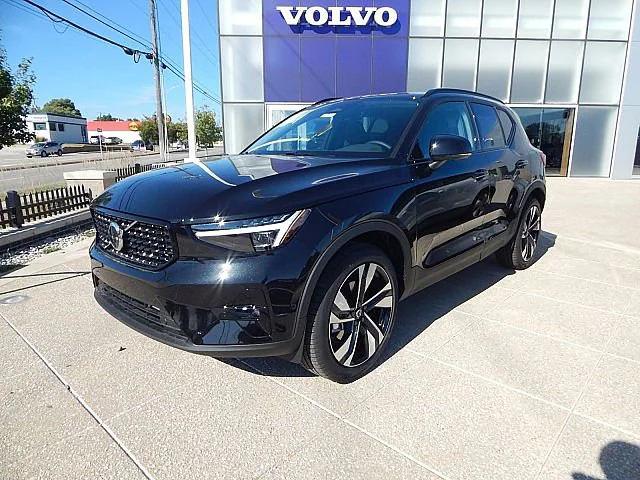 2026 Volvo XC40 B5 Ultra