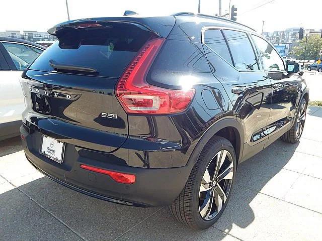 2026 Volvo XC40 B5 Ultra