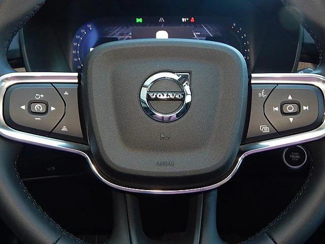2026 Volvo XC40 B5 Ultra