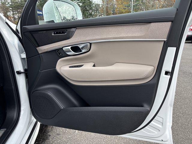 2026 Volvo XC90 B6 Ultra 7-Seater