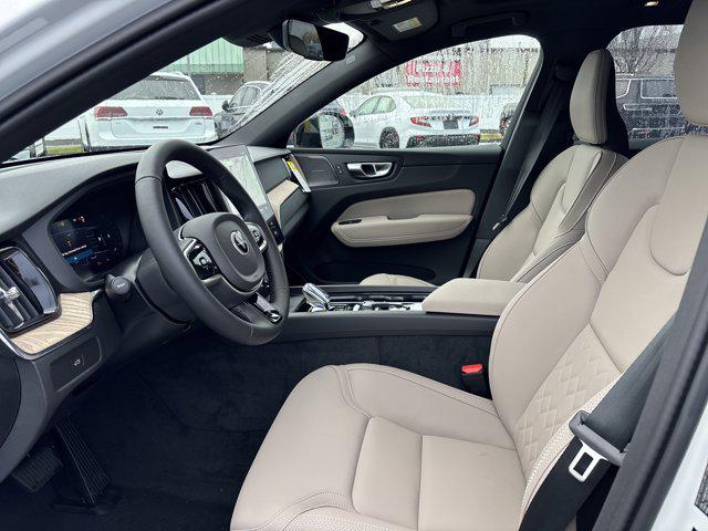 2026 Volvo XC60 B5 Plus