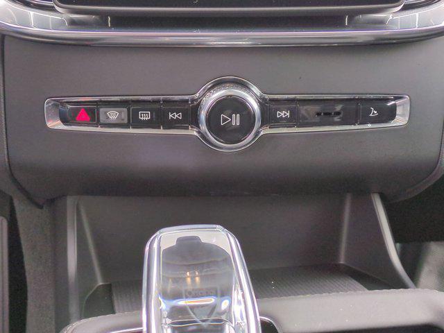2026 Volvo XC90 Plus, B6 AWD Gas (mild hybrid), Gasoline, Bright, 7 Seats