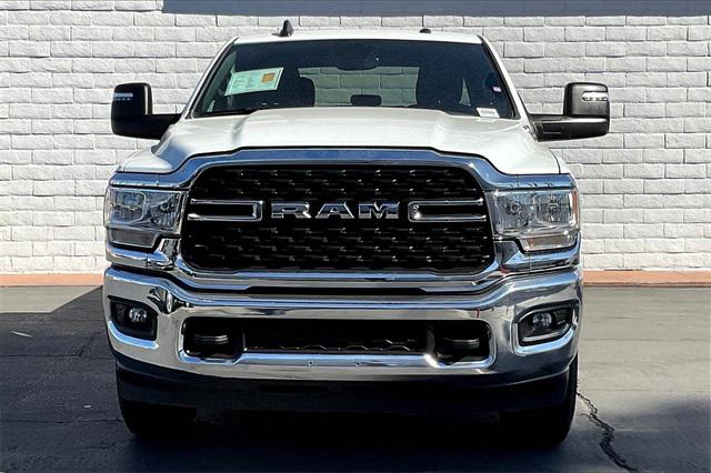 2024 RAM 2500 Big Horn Crew Cab 4x4 64 Box 2024 RAM 2500 Big Horn Crew Cab 4x4 64 Box