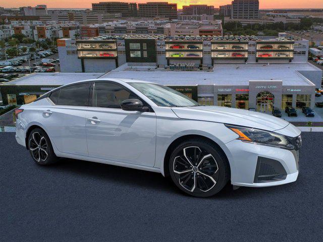 2023 Nissan Altima SR FWD
