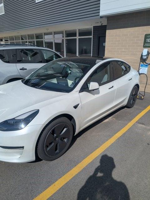 2021 Tesla Model 3 Standard Range Plus Rear-Wheel Drive