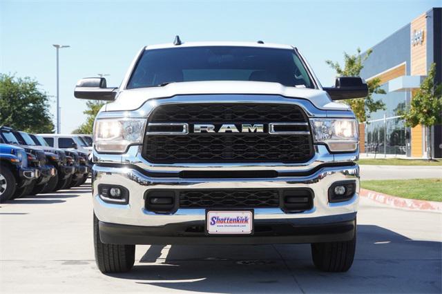 2022 RAM 2500 Tradesman Crew Cab 4x4 64 Box