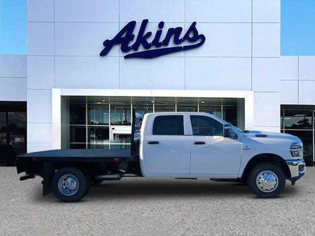 2025 RAM Ram 3500 Chassis Cab RAM 3500 TRADESMAN CREW CAB CHASSIS 4X4 60 CA
