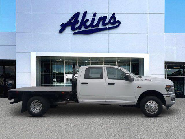 2025 RAM Ram 3500 Chassis Cab RAM 3500 TRADESMAN CREW CAB CHASSIS 4X4 60 CA 2025 RAM Ram 3500 Chassis Cab RAM 3500 TRADESMAN CREW CAB CHASSIS 4X4 60 CA