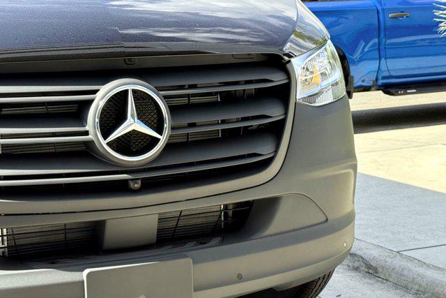 2026 Mercedes-Benz Sprinter Crew Van Standard Roof 4-Cyl Diesel HO