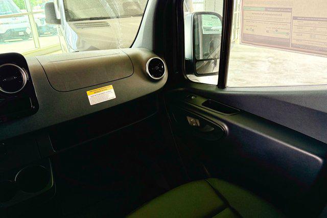 2026 Mercedes-Benz Sprinter Crew Van Standard Roof 4-Cyl Diesel HO