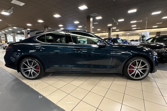 2025 Genesis G70 2.5T RWD