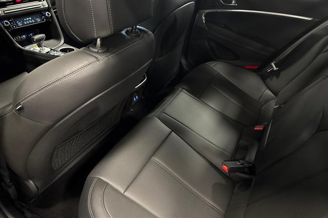 2025 Genesis G70 2.5T RWD