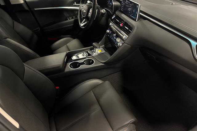 2025 Genesis G70 2.5T RWD