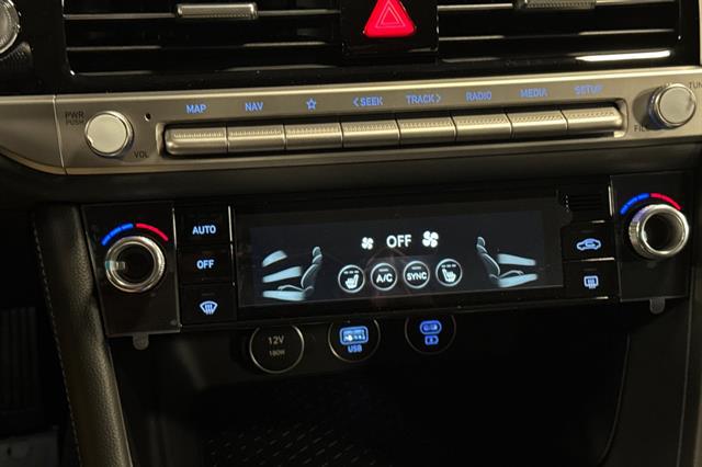 2025 Genesis G70 2.5T RWD