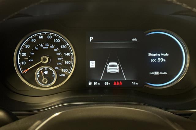2025 Genesis G70 2.5T RWD