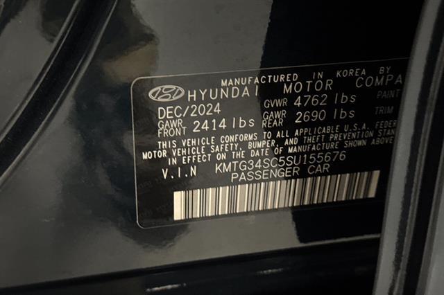 2025 Genesis G70 2.5T RWD