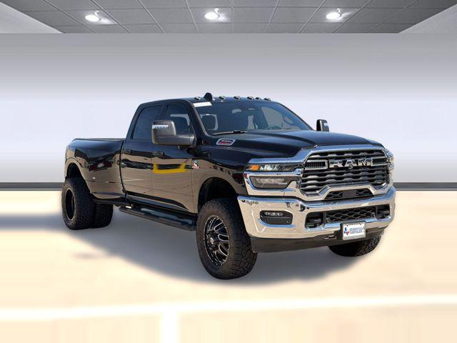 2025 Ram 3500 Tradesman Crew Cab 4x4 8' Box