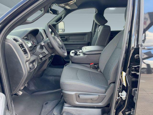 2025 Ram 3500 Tradesman Crew Cab 4x4 8' Box