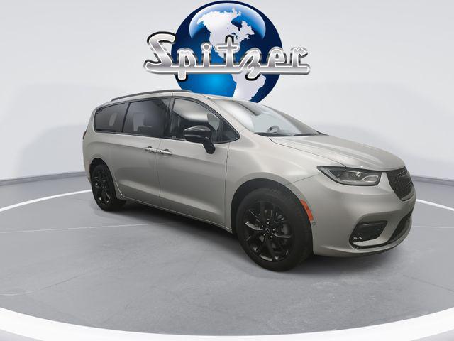 2026 Chrysler Pacifica Limited AWD