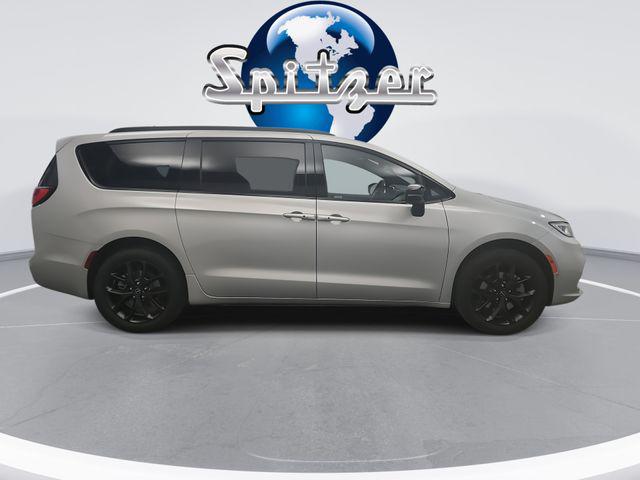 2026 Chrysler Pacifica Limited AWD