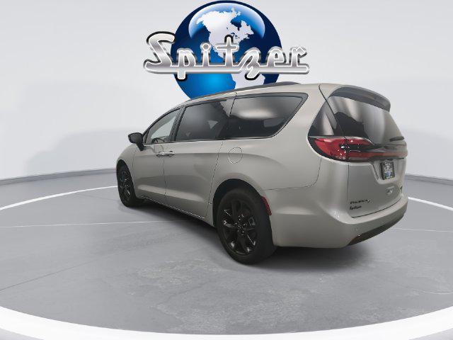 2026 Chrysler Pacifica Limited AWD