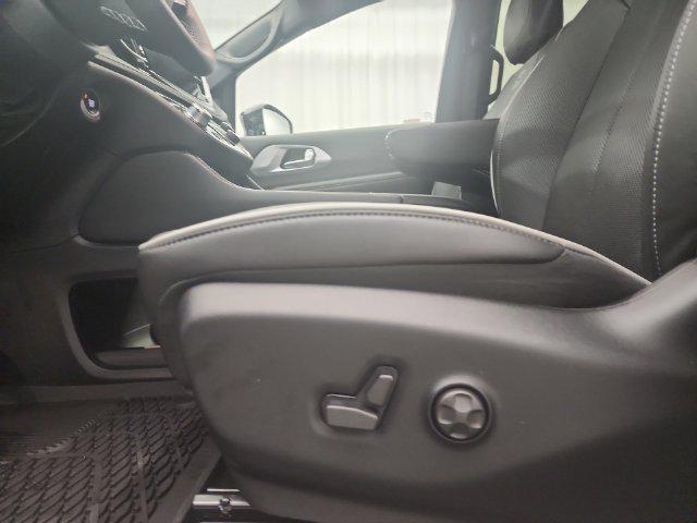 2026 Chrysler Pacifica Limited AWD