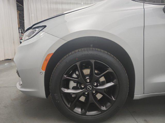 2026 Chrysler Pacifica Limited AWD