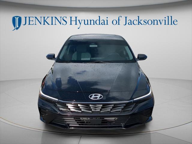 2025 Hyundai Elantra Hybrid Limited