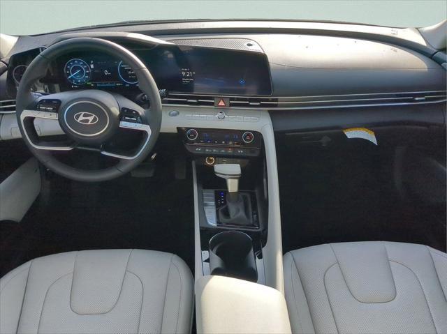 2025 Hyundai Elantra Hybrid Limited