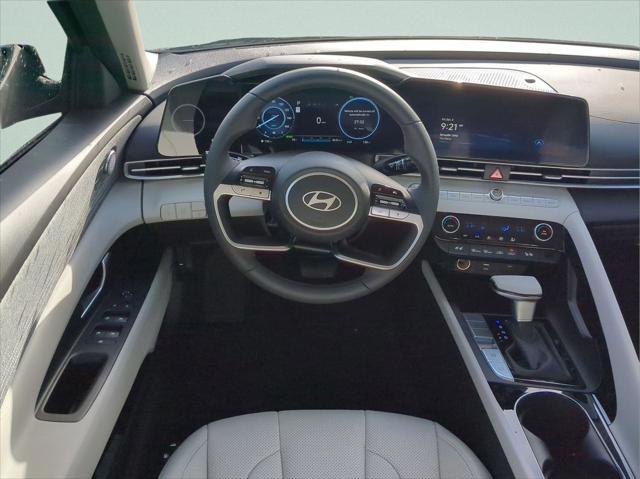 2025 Hyundai Elantra Hybrid Limited