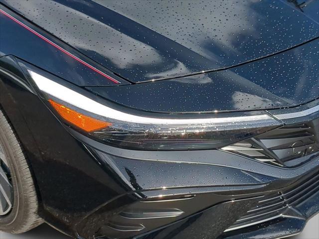 2025 Hyundai Elantra Hybrid Limited