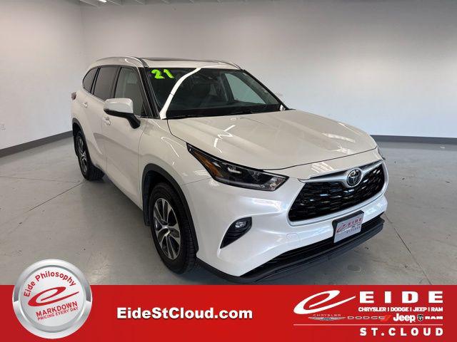 2021 Toyota Highlander XLE 2021 Toyota Highlander XLE