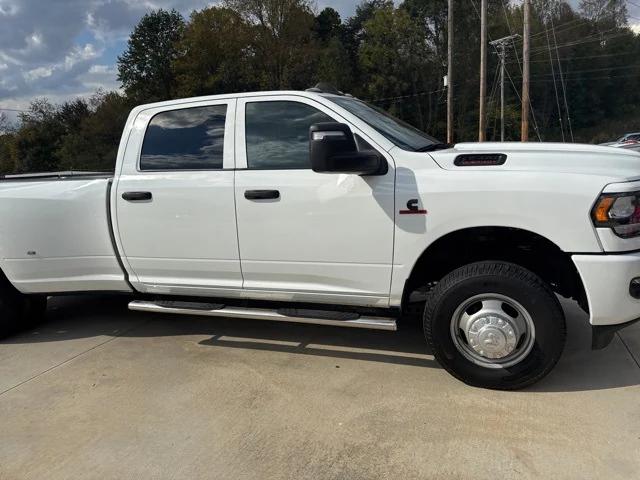 2023 RAM 3500 Tradesman Crew Cab 4x4 8 Box 2023 RAM 3500 Tradesman Crew Cab 4x4 8 Box