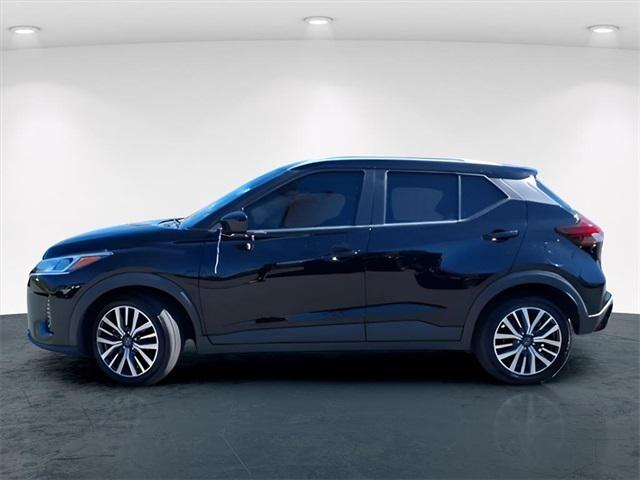 2022 Nissan Kicks SV Xtronic CVT