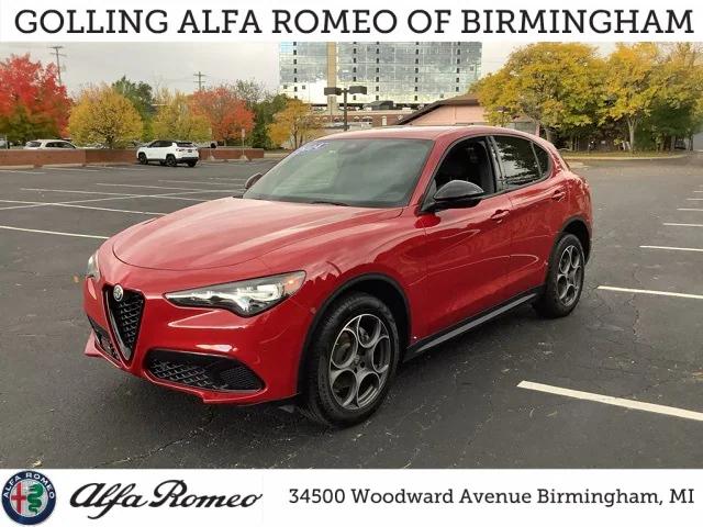 2024 Alfa Romeo Stelvio Sprint AWD 2024 Alfa Romeo Stelvio Sprint AWD