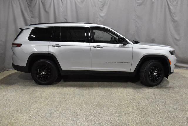 2023 Jeep Grand Cherokee L Laredo 4x4 2023 Jeep Grand Cherokee L Laredo 4x4